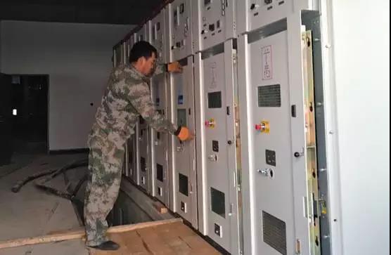 紫電公司售后人員飛越千里為客戶提供售后服務 紫電公司售后人員飛越千里為客戶提供售后服務