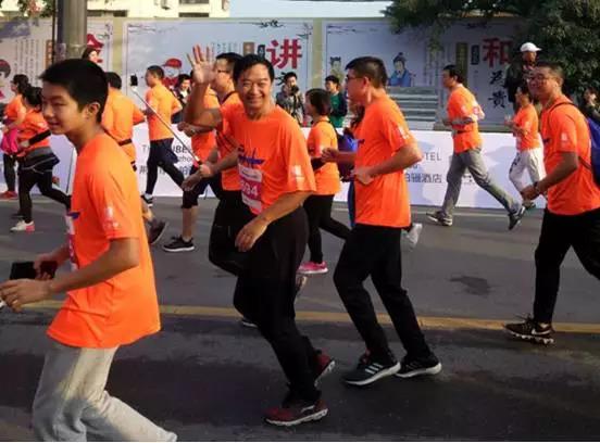 荊州馬拉松來(lái)了，紫電員工用跑步綻放光彩！