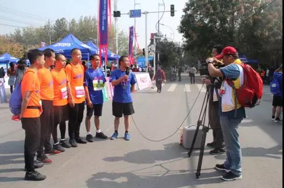 荊州馬拉松來(lái)了，紫電員工用跑步綻放光彩！