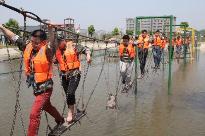 紫電因我而精彩 —紫電公司“5.4”青年員工拓展活動 紫電因我而精彩 —紫電公司“5.4”青年員工拓展活動