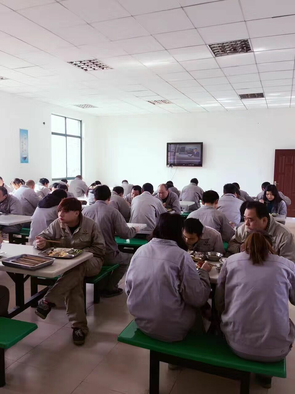 帶你走進(jìn)紫電公司職工服務(wù)中心 帶你走進(jìn)紫電公司職工服務(wù)中心