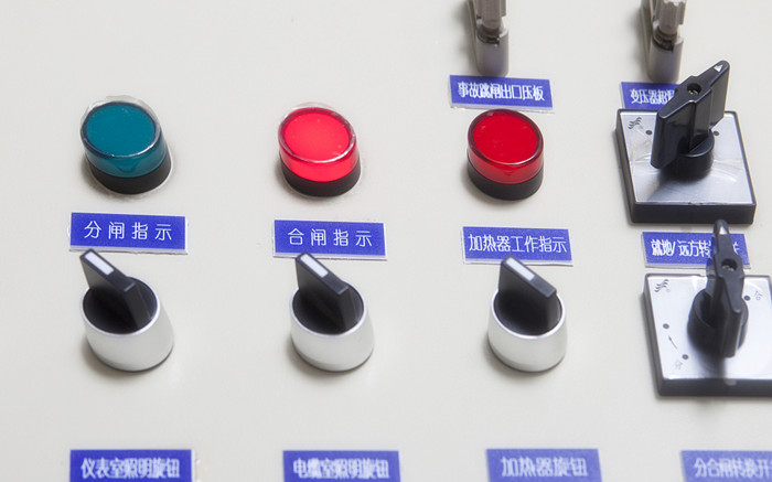 低壓柜內(nèi)的這些電氣原件紫電電氣_它們的作用，工作原理你都了解嗎